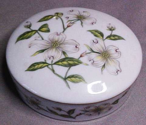 How m
uch is roselyn china dogwood flowers pattern worth