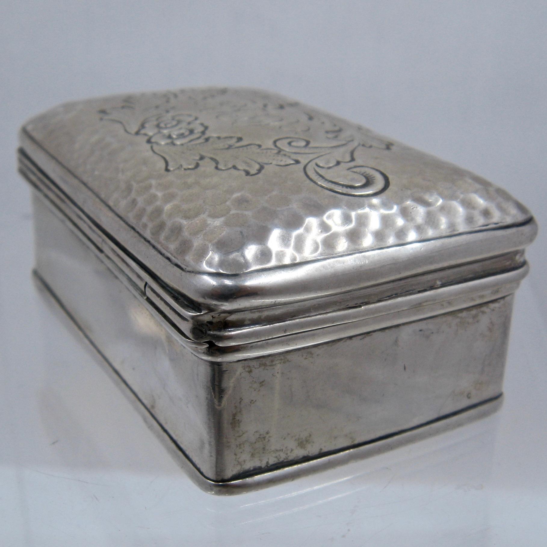 1902 English Hammered Sterling Snuff Box Hand Chased from ...