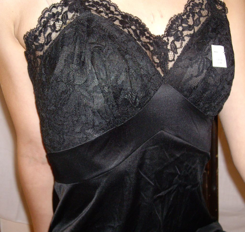 Vintage 1950 Vanity Fair Black Full slip NEW NWT NOS Size 32 from ...