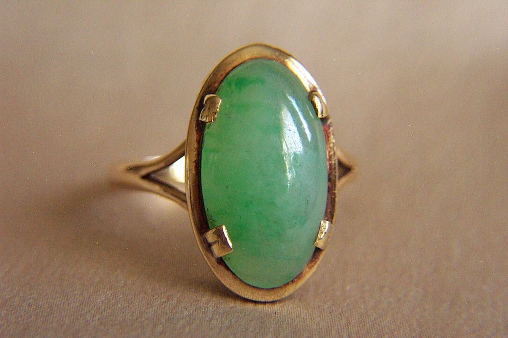 Extremely rare MING'S MINGS 14KT ring with an antique jadeite jade from ...